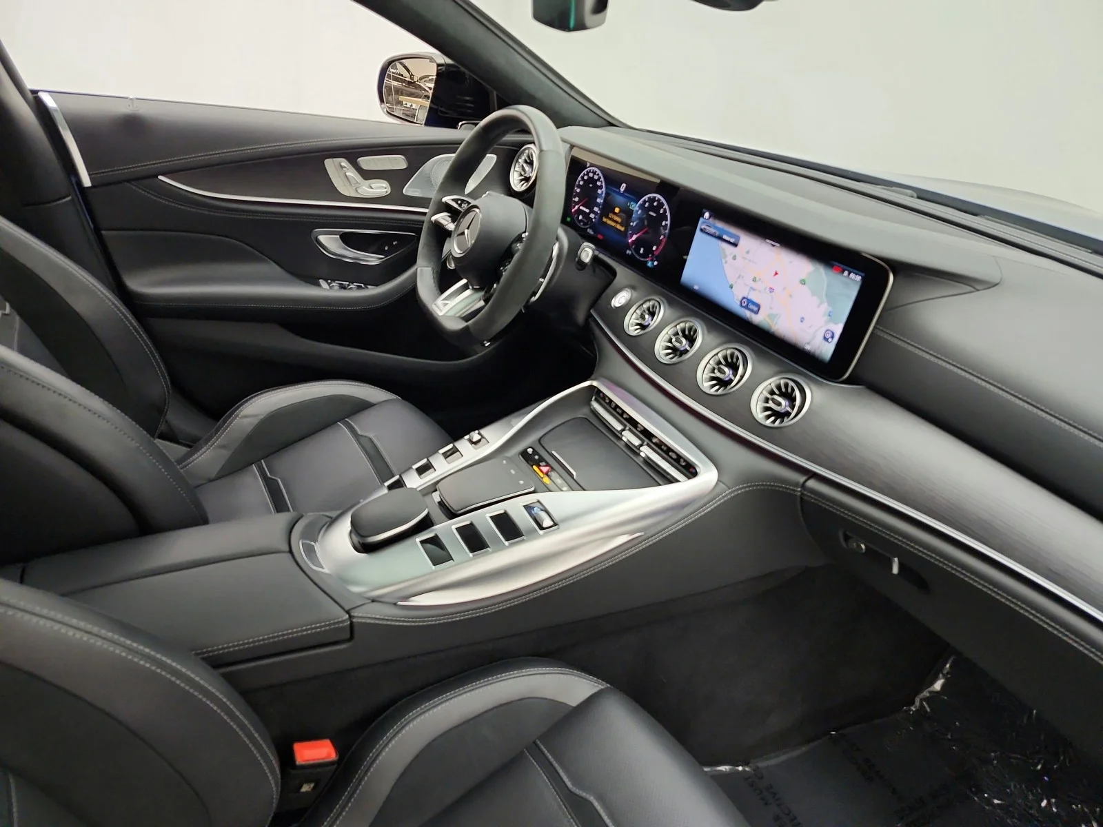 Certified Used 2024 MANUFAKTUR Starling Blue Magno Mercedes-Benz AMG® GT 63 4-Door Coupe image 23