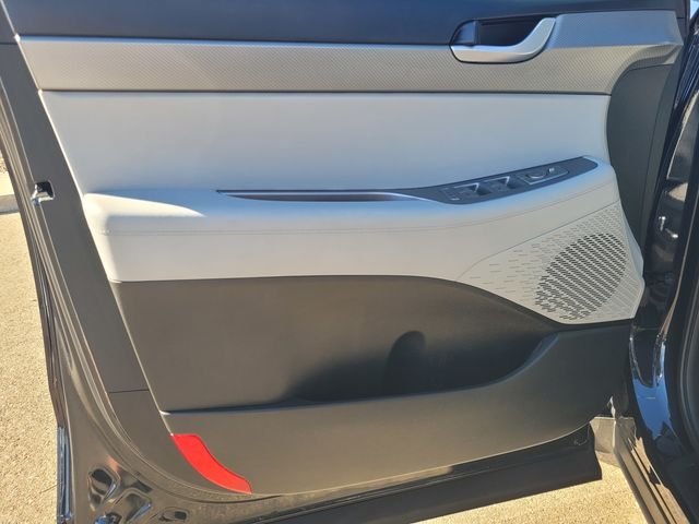 Used 2024 White Hyundai SEL image 18