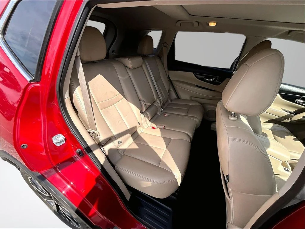 Used 2017 Red Nissan SL image 24