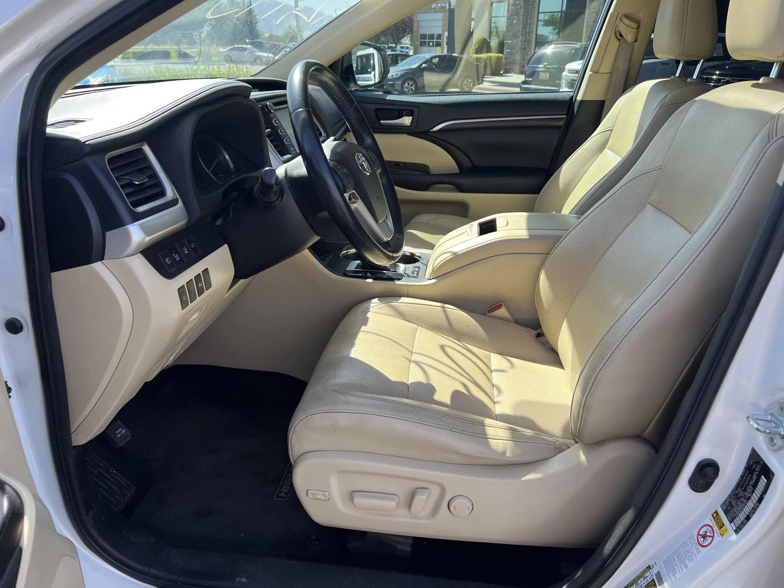 2015 Toyota Highlander Limited - Photo 16