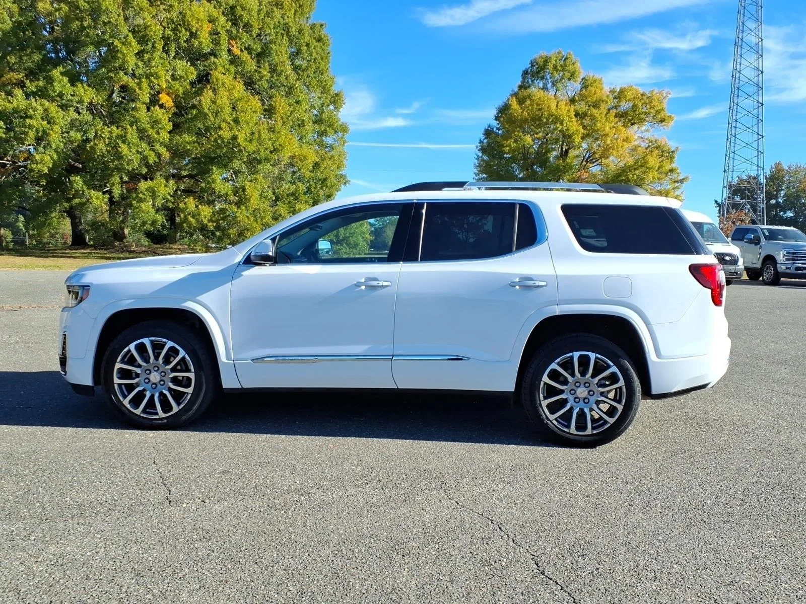 Used 2023 Summit White GMC Denali image 3