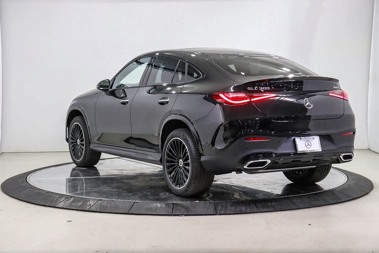New 2026 Obsidian Black Metallic Mercedes-Benz GLC 300 image 2