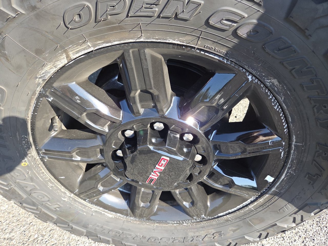 New 2026 Sterling Metallic GMC AT4 image 17