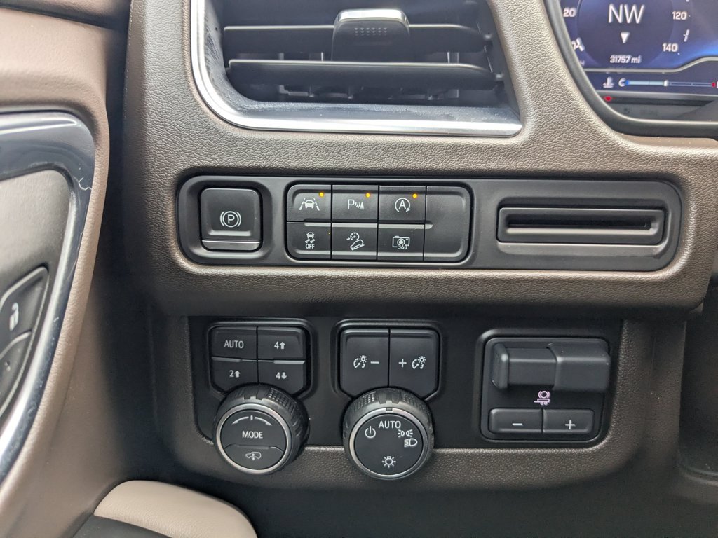 Used 2023 Summit White Chevrolet Z71 image 22