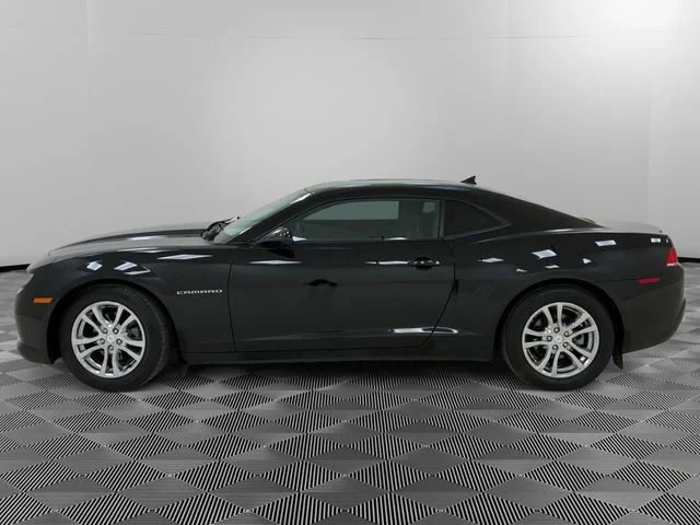 Used 2015 Chevrolet Camaro 1LS with VIN 2G1FA1E35F9307428 for sale in Urbandale, IA