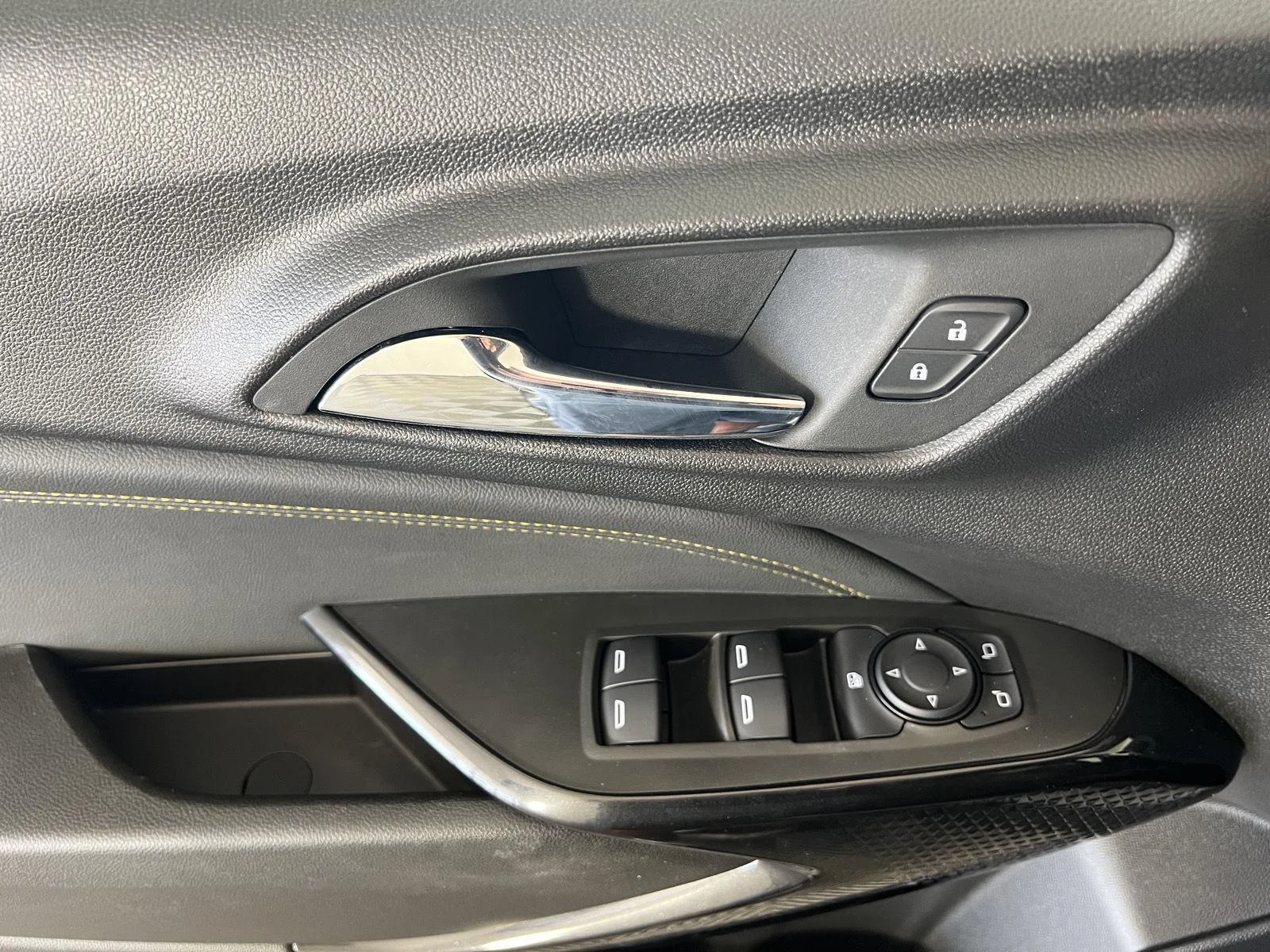 Used 2024 Sterling Gray Metallic Chevrolet LT image 8
