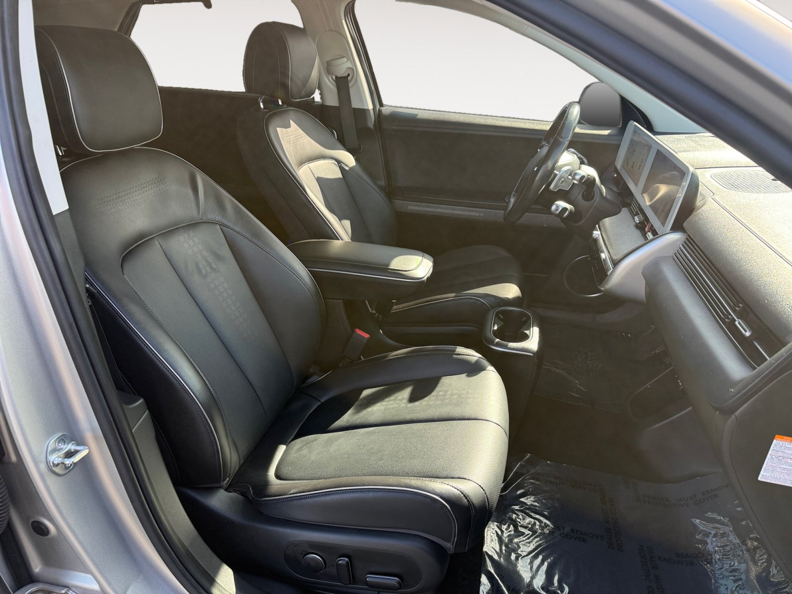 Used 2023 Gold Hyundai Limited image 19
