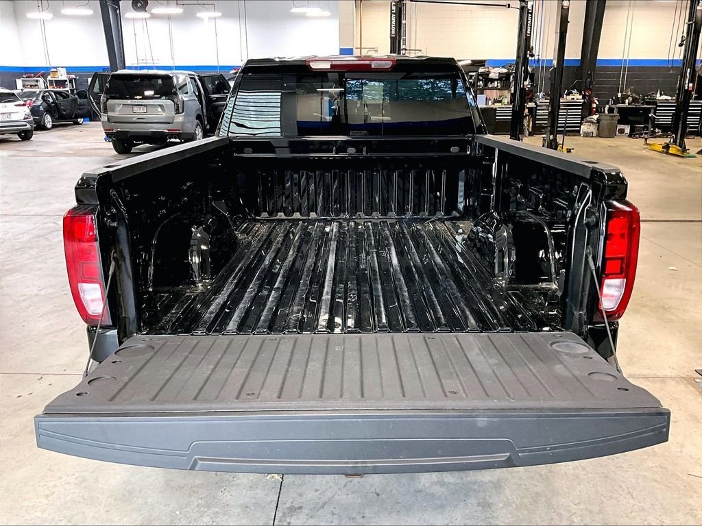 Used 2025 Black GMC Elevation image 32
