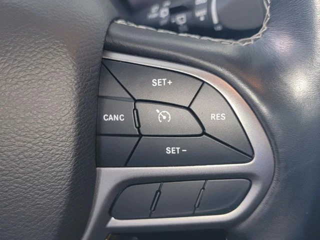 Certified Used 2021 Black Jeep Latitude Lux image 18