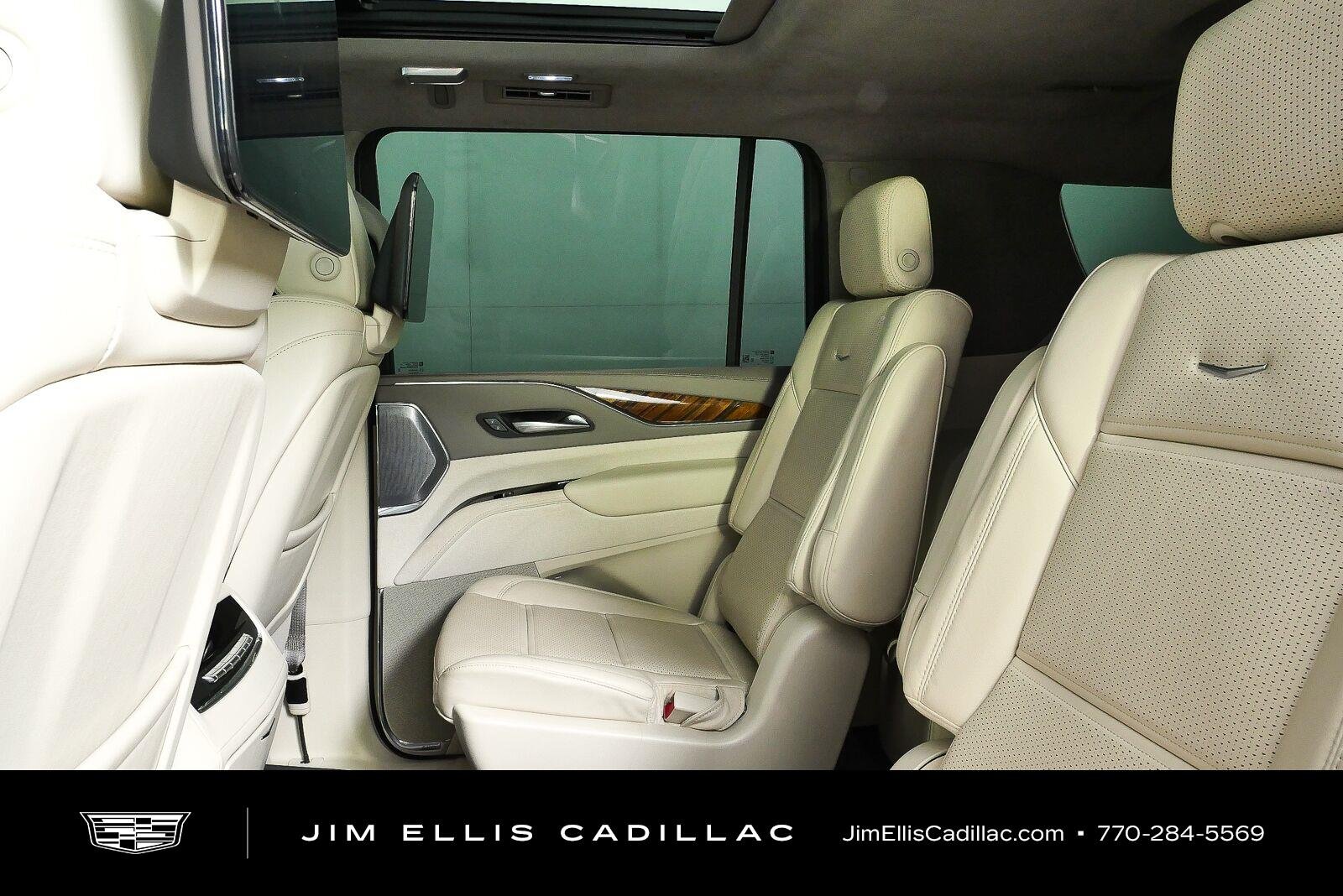 Used 2023 Crystal White Tricoat Cadillac 4WD Sport Platinum image 19