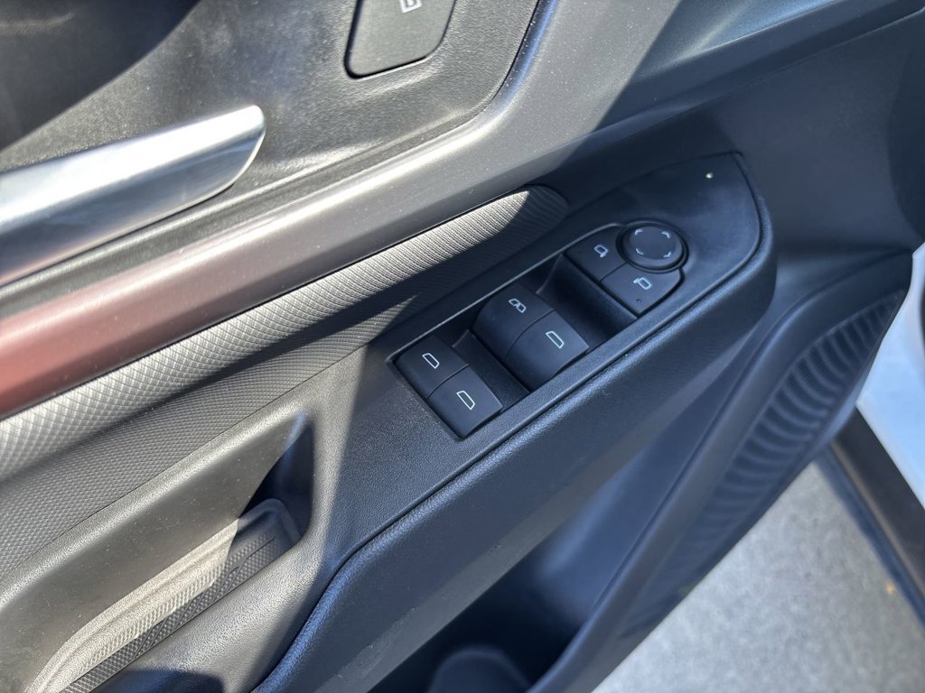 2024 Chevrolet Equinox EV RS - Photo 26