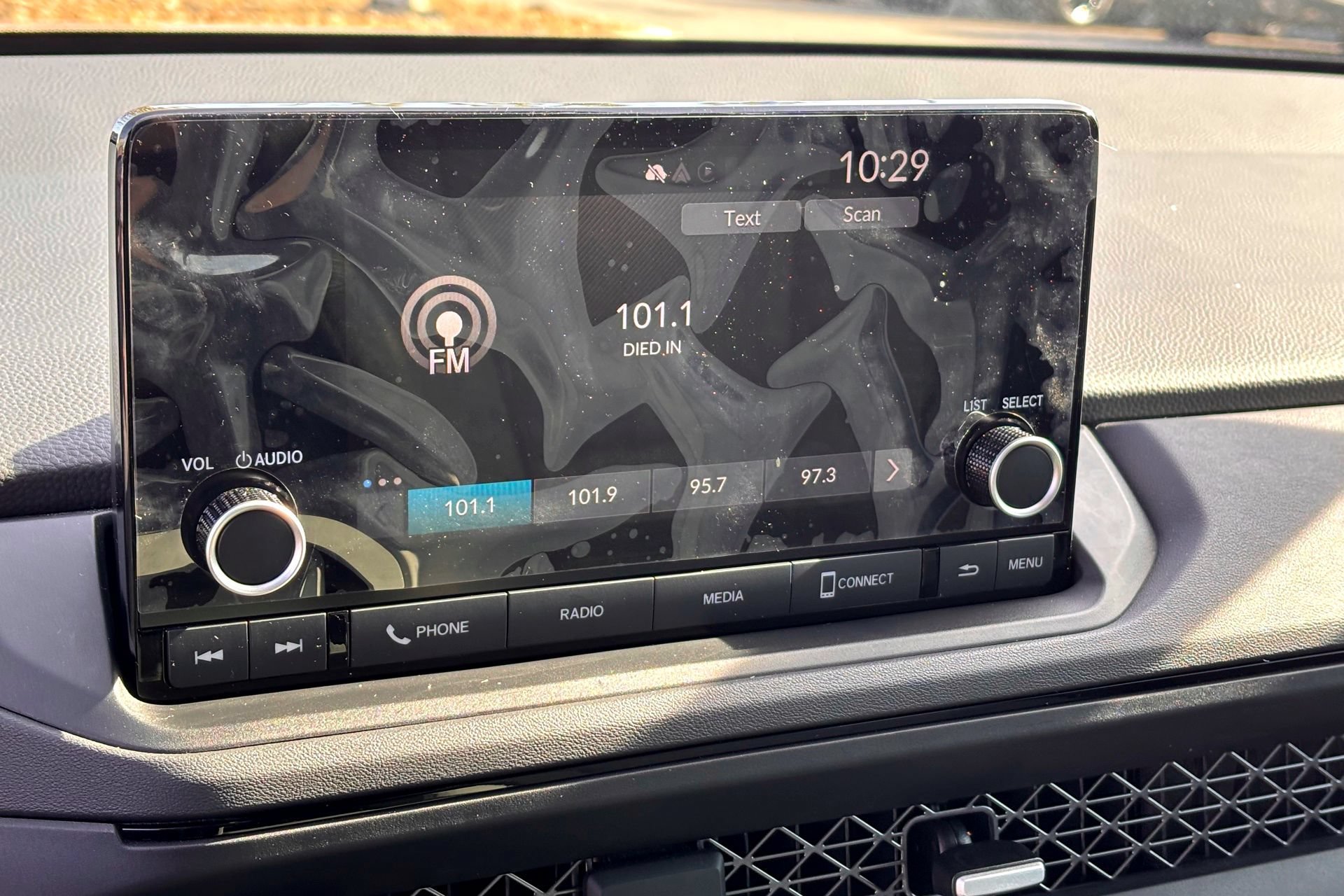 2025 Honda Accord SE - Photo 20