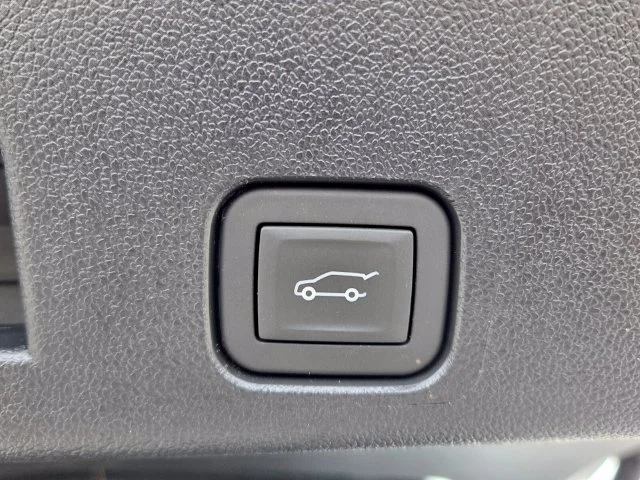 Used 2026 White GMC AT4 image 16