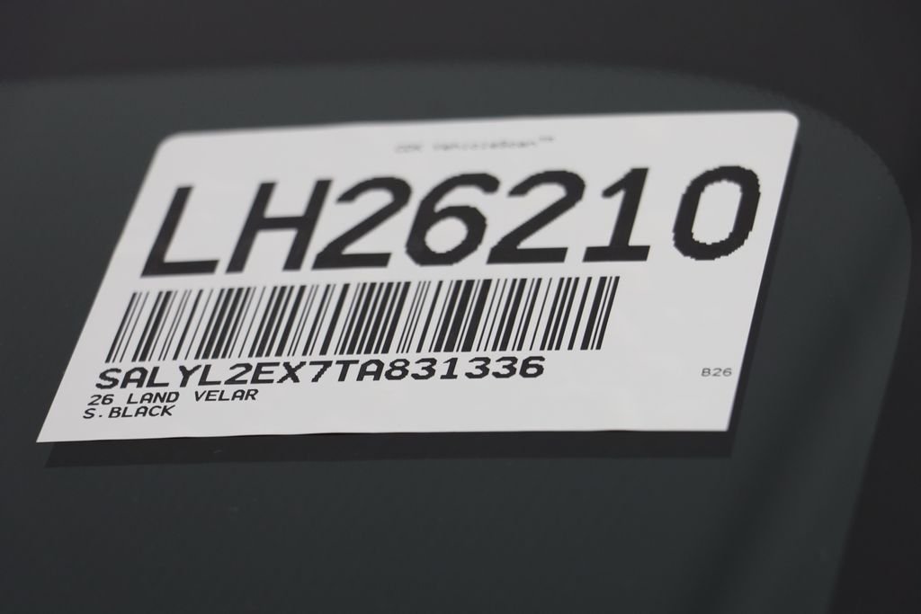 New 2026 Santorini Black LAND ROVER Dynamic SE image 26