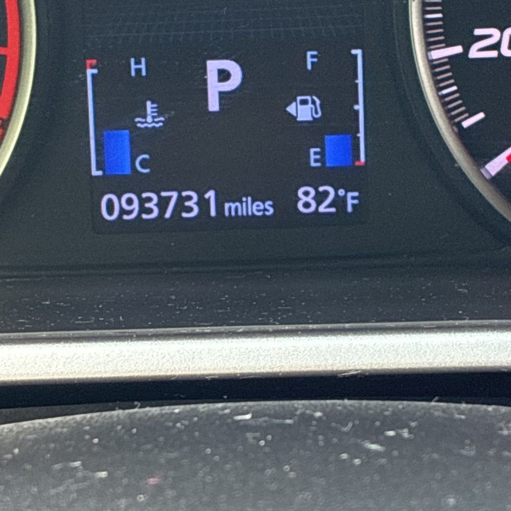 Used 2019 Gray Mitsubishi SEL image 8