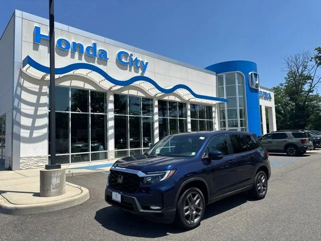 Certified Used 2023 Obsidian Blue Pearl Honda EX-L image 2