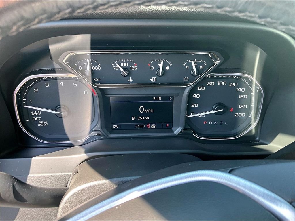 Used 2021 White GMC Elevation image 24