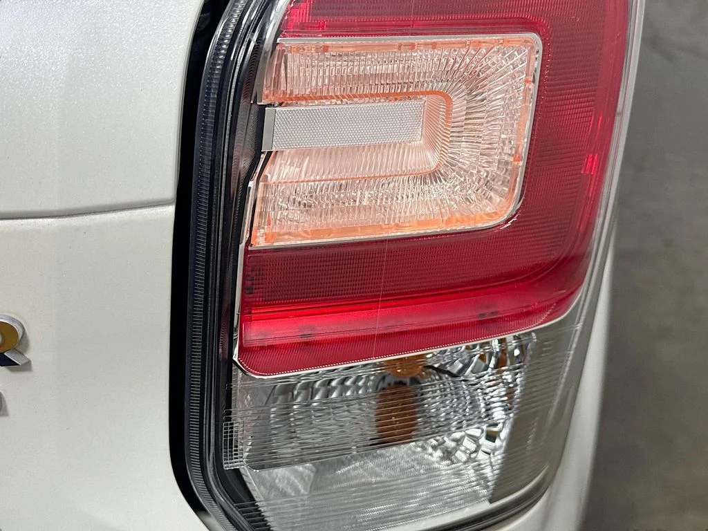 Used 2018 White Subaru 2.0XT Premium image 32