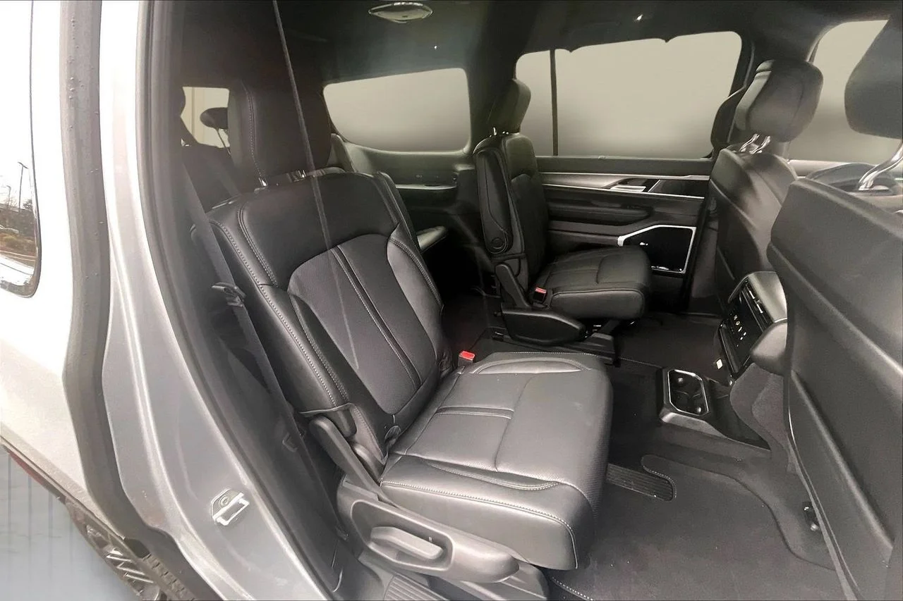 New 2026 Silver Zynith Jeep Limited Reserve image 21