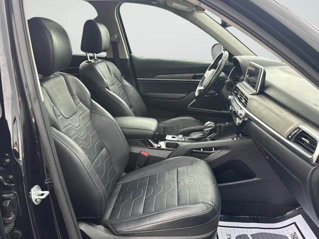 Used 2022 Black Kia SX image 26