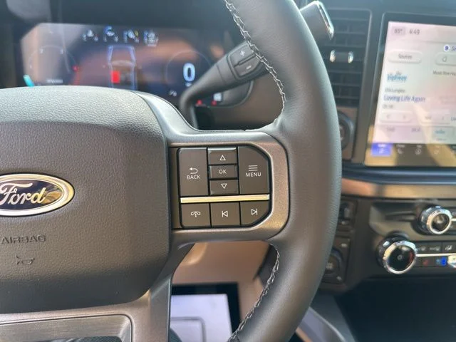 New 2026 Star White Metallic Tri-Coat Ford F-250® Lariat® image 36