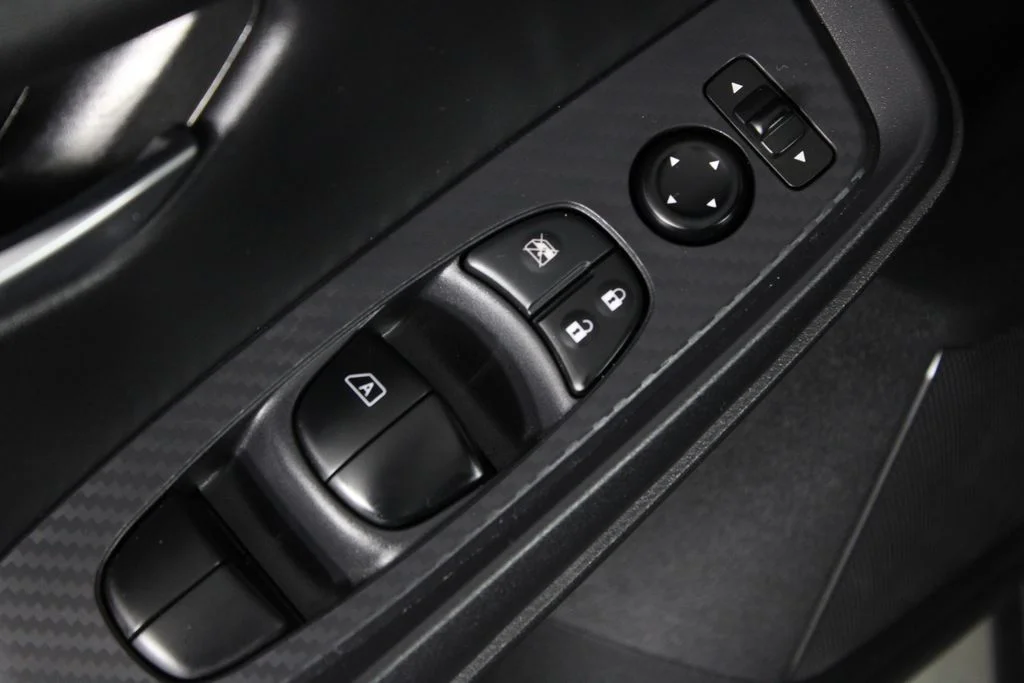 2024 Nissan Sentra SV - Photo 23