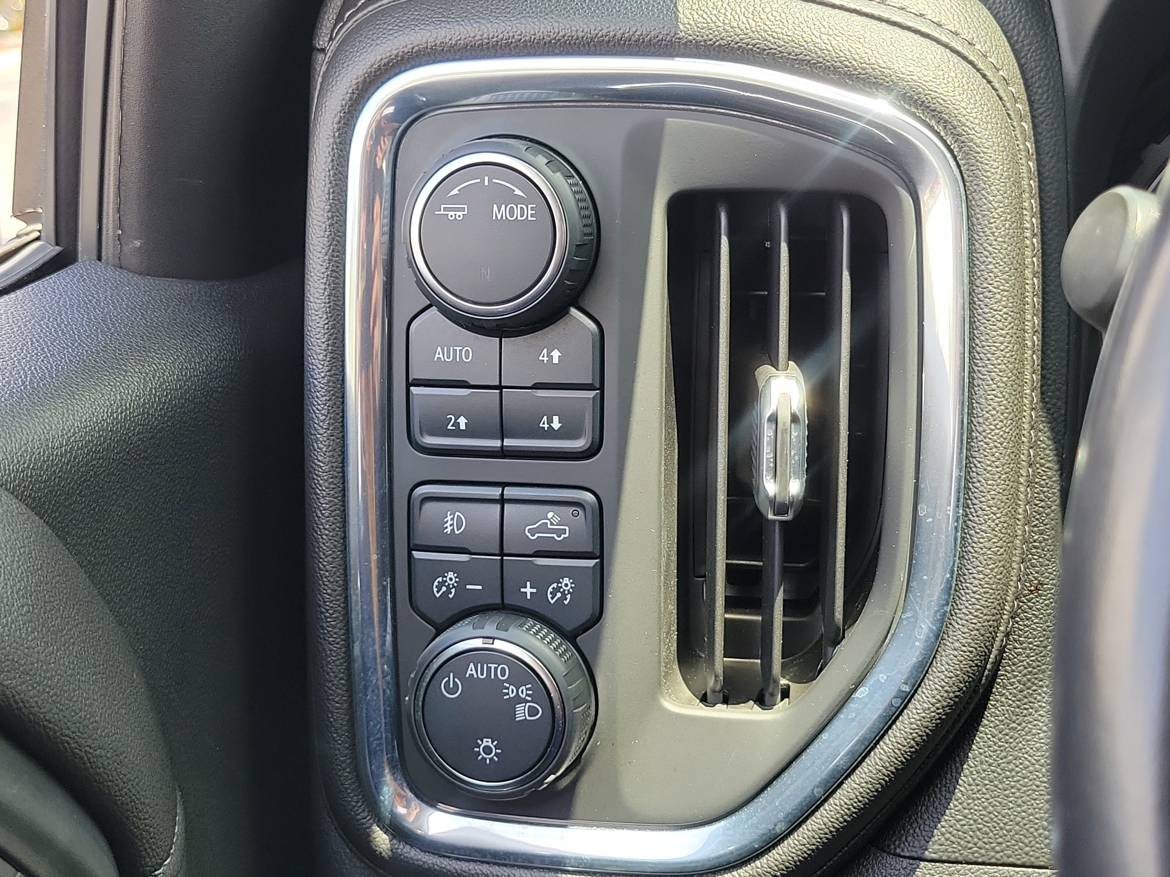 Used 2020 Satin Steel Metallic Chevrolet LT Trail Boss image 22