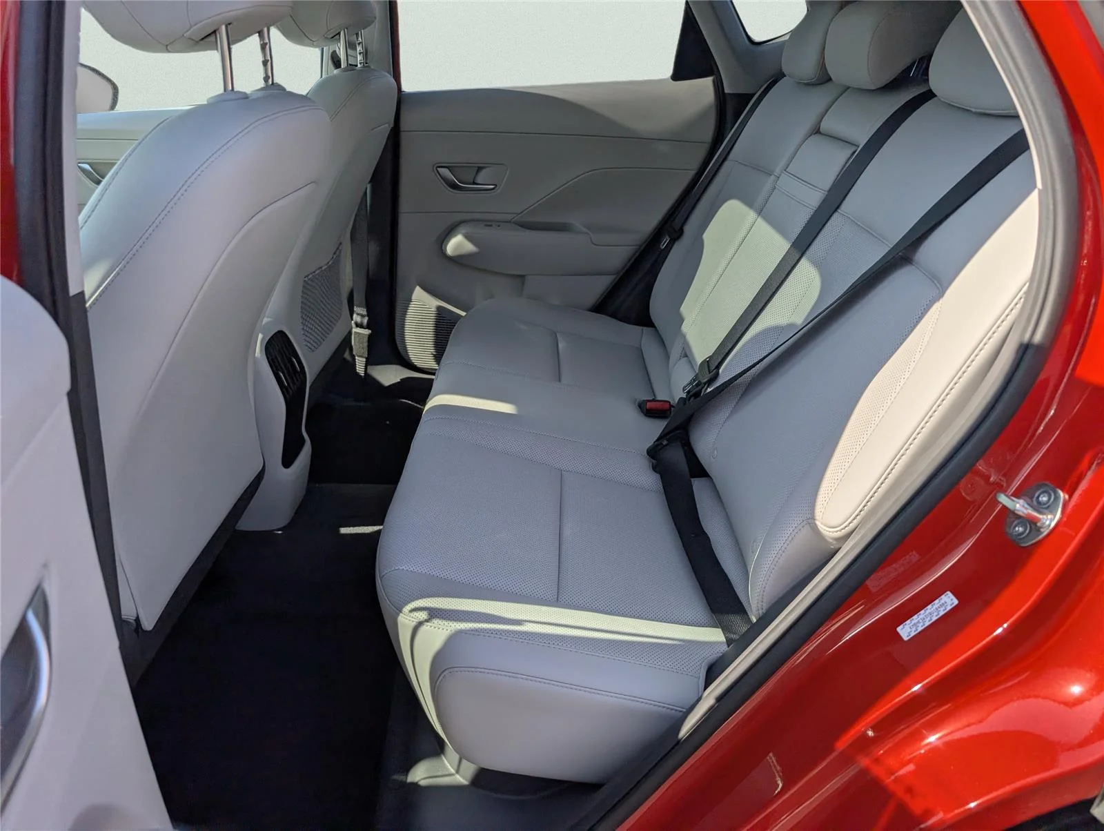 Used 2024 Soultronic Orange Pearl Hyundai Limited image 30