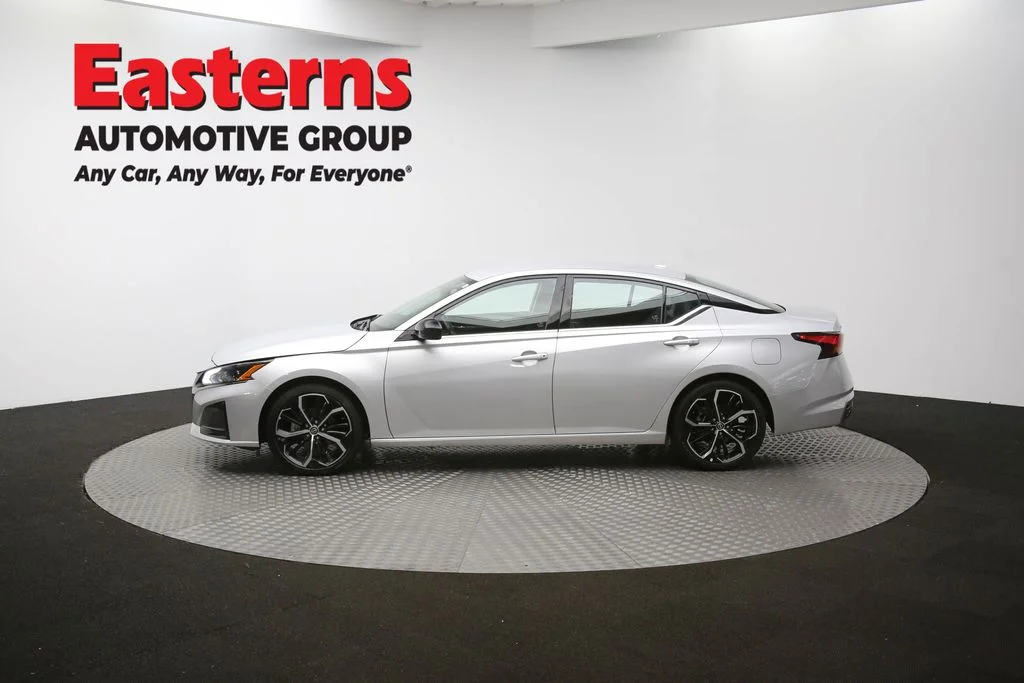 Used 2023 Silver Nissan 2.5 SR image 58