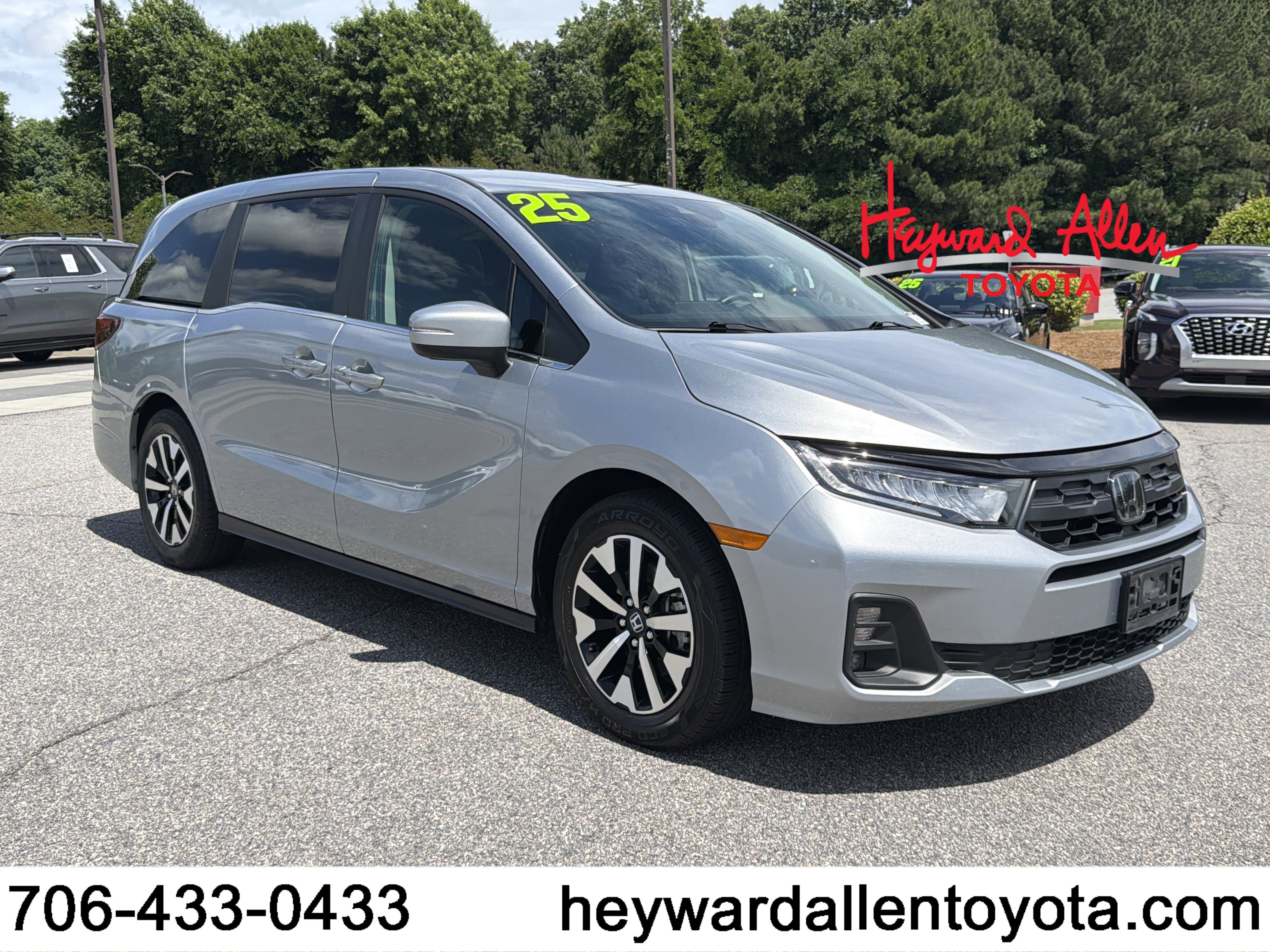 2025 Honda Odyssey EX-L's photo