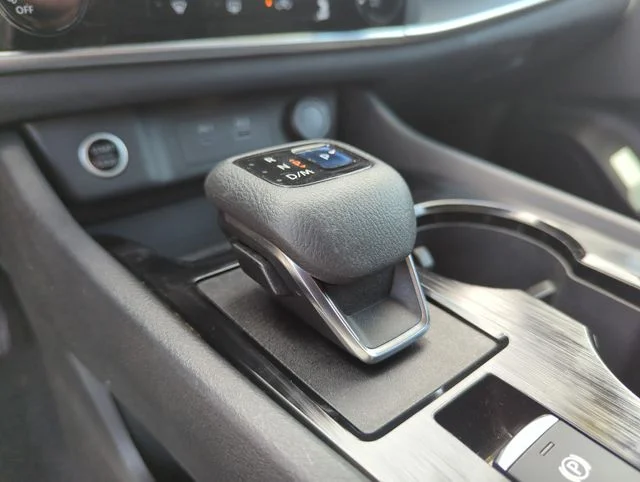 Used 2021 Gray Nissan S image 38