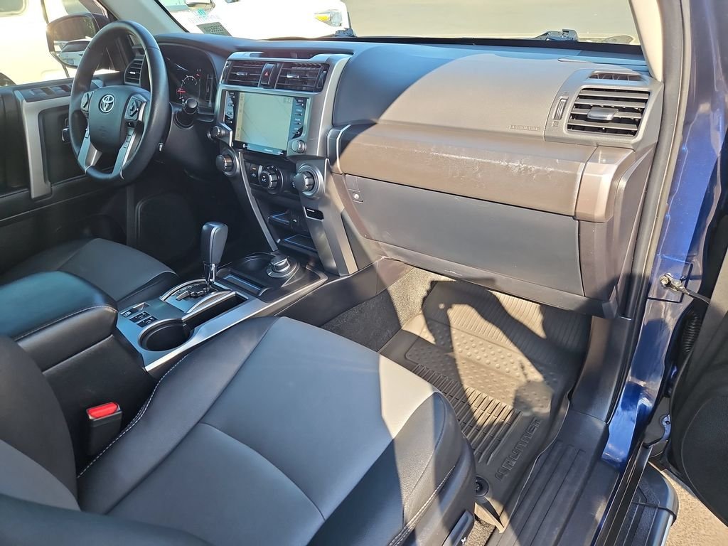 Used 2022 Nautical Blue Metallic Toyota SR5 Premium image 28