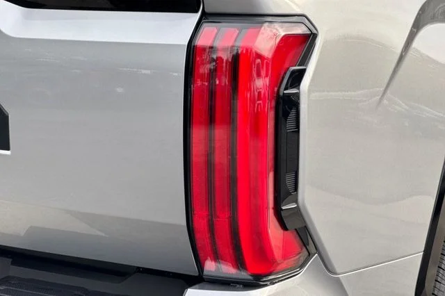 2026 Toyota Tundra Platinum - Photo 32