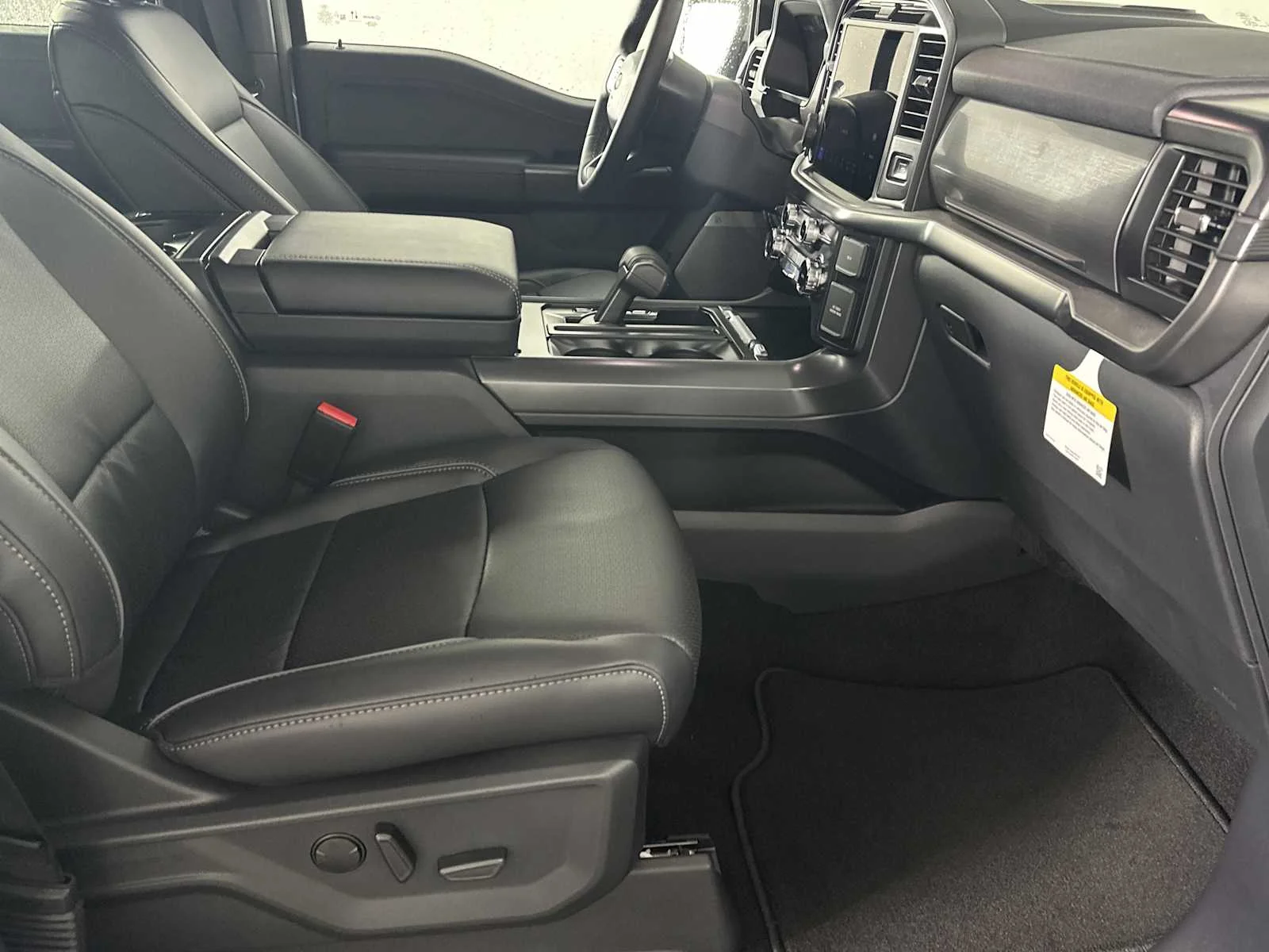 New 2026 Avalanche Gray Ford LARIAT image 16