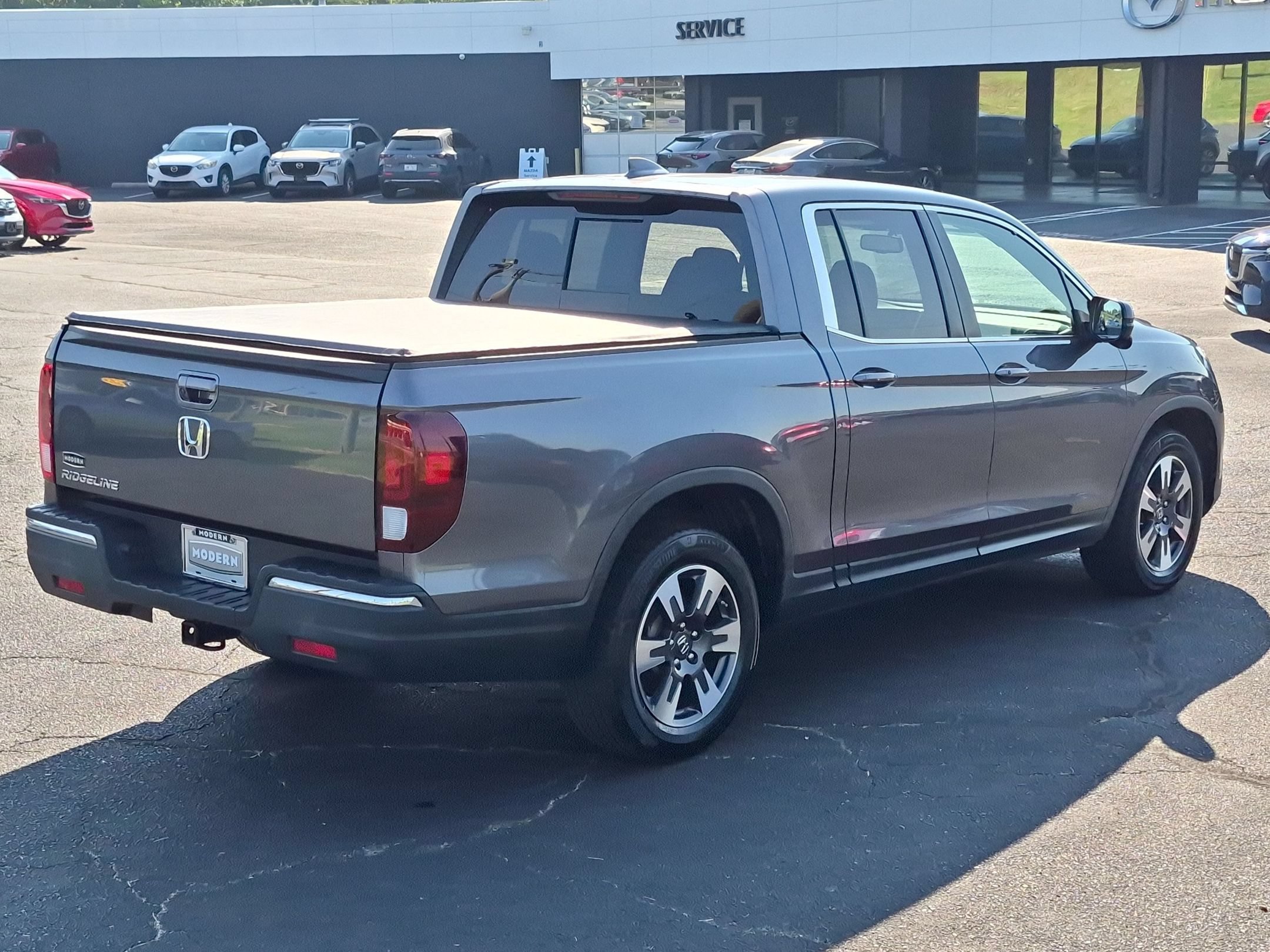 Used 2019 Modern Steel Metallic Honda RTL-T image 5