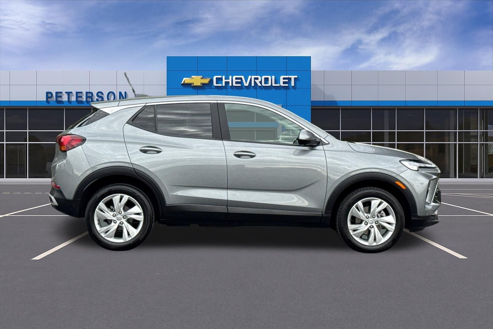 Used 2024 Gray Buick Preferred image 3