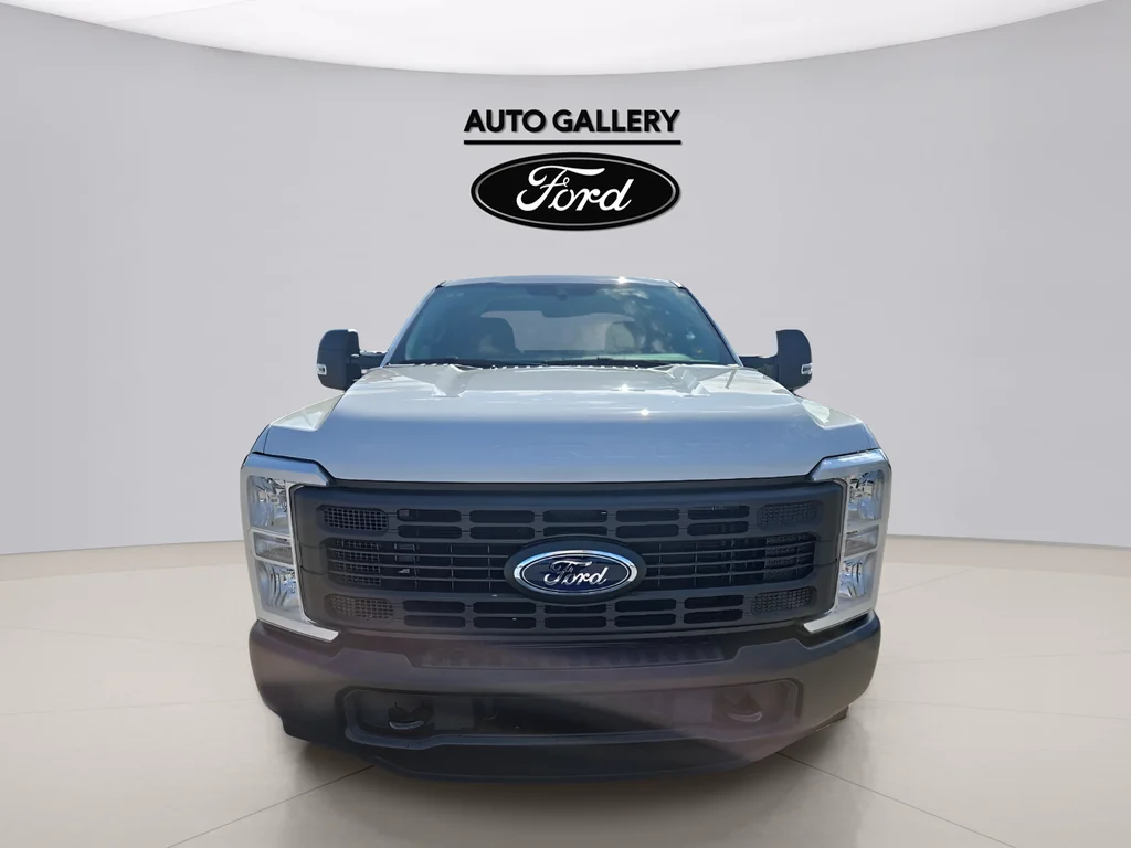 New 2026 Oxford White Ford F-350® XL image 2