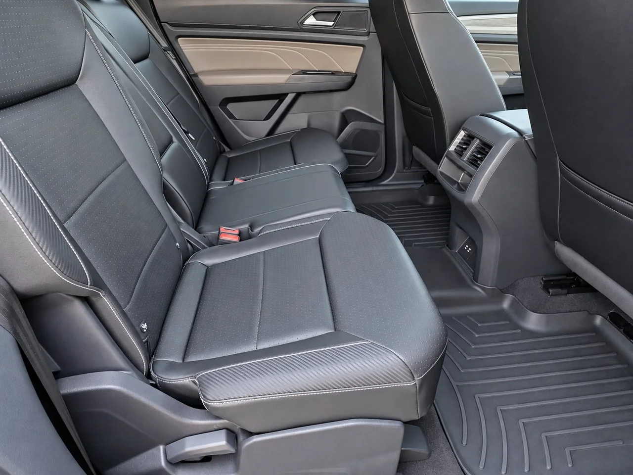 2022 Volkswagen Atlas Cross Sport SE w/Tech - Photo 31