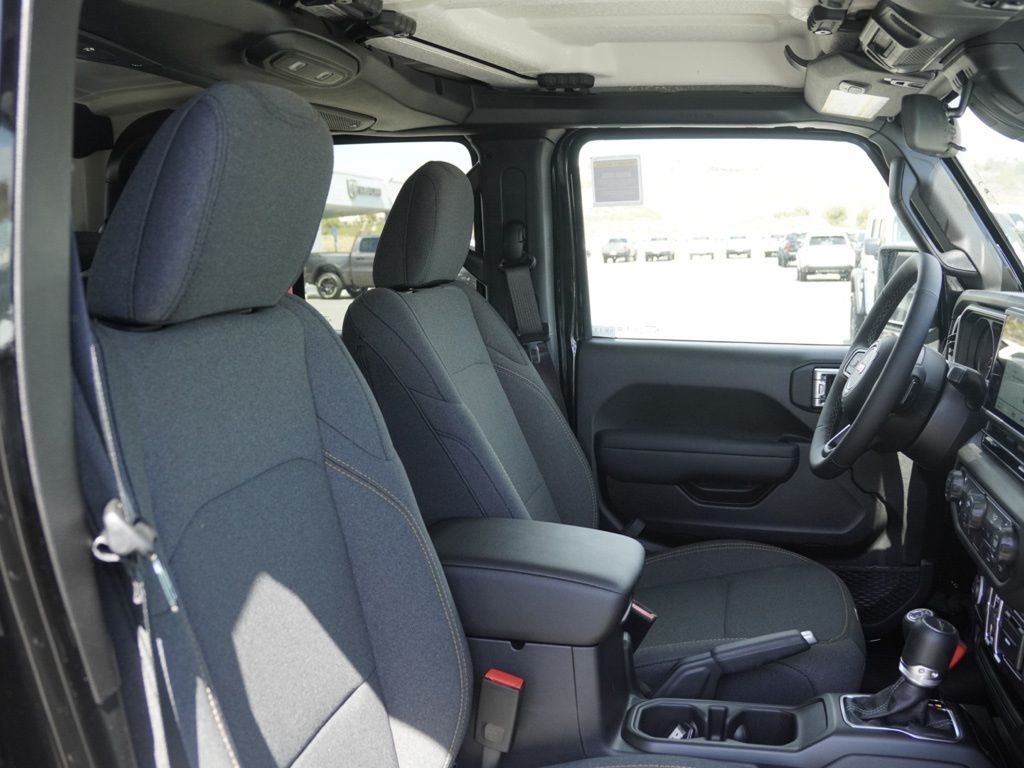 New 2026 Black Clear-Coat Exterior Paint Jeep Sport S image 21