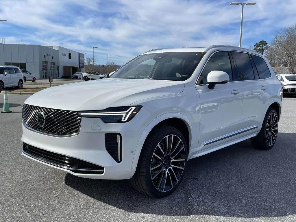 New 2026 Crystal White Volvo Plus image 21