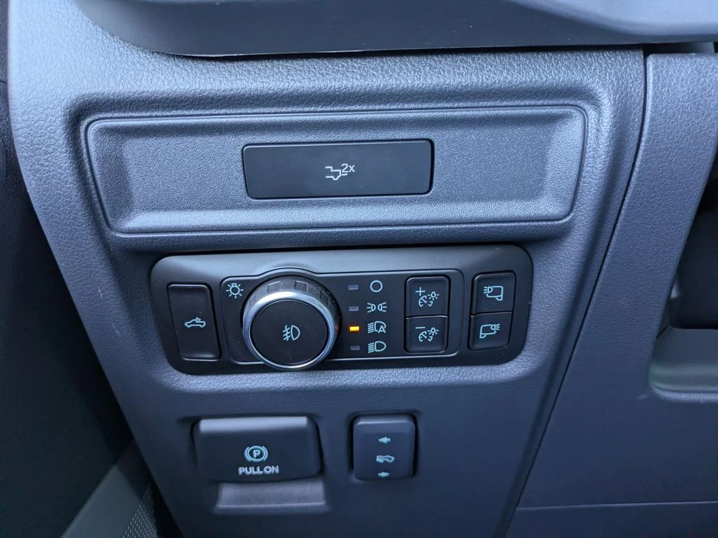New 2026 Antimatter Blue Metallic Ford XLT image 30