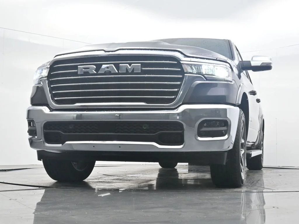 New 2026 Granite Crystal Metallic Clear-Coat Exterior Paint RAM Laramie image 33