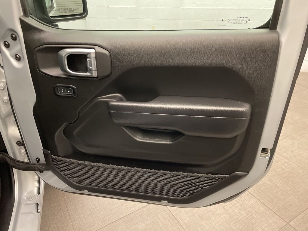 Used 2024 Silver Jeep Sport S image 24