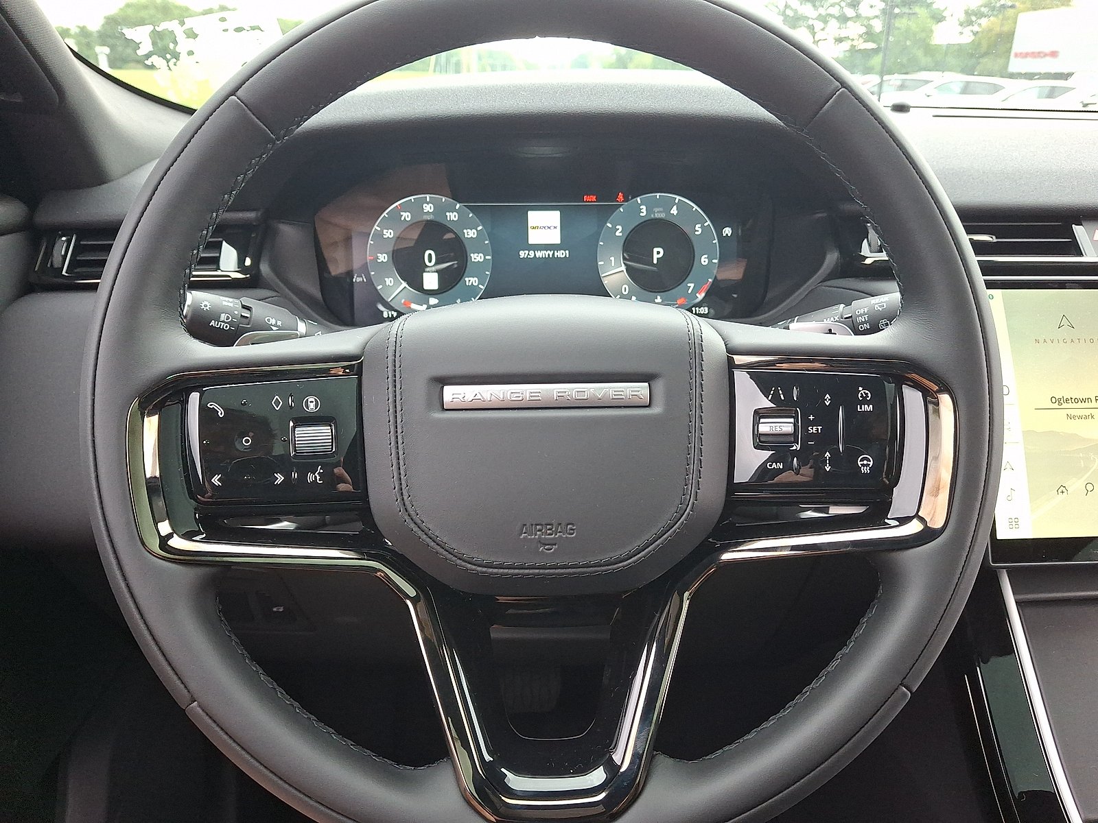 New 2026 Santorini Black Metallic - 1AG Land Rover S image 12