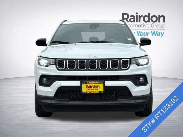 Used 2024 Bright White Clearcoat Jeep Latitude image 2