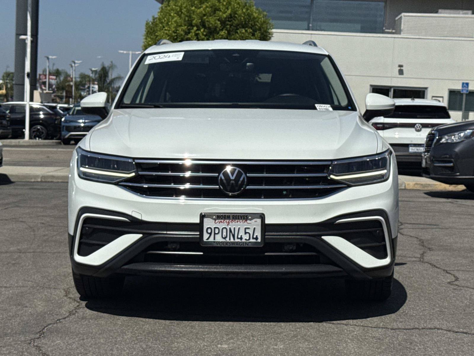 Certified Used 2024 Pure White Volkswagen SE image 8