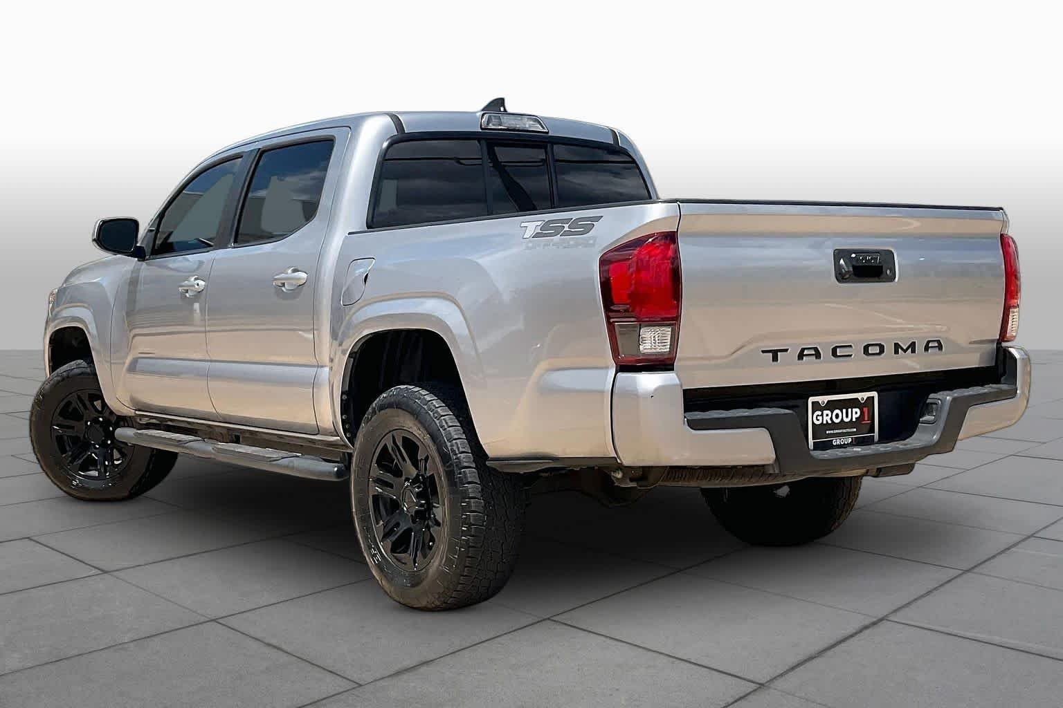 Used 2018 Silver Sky Metallic Toyota SR image 12