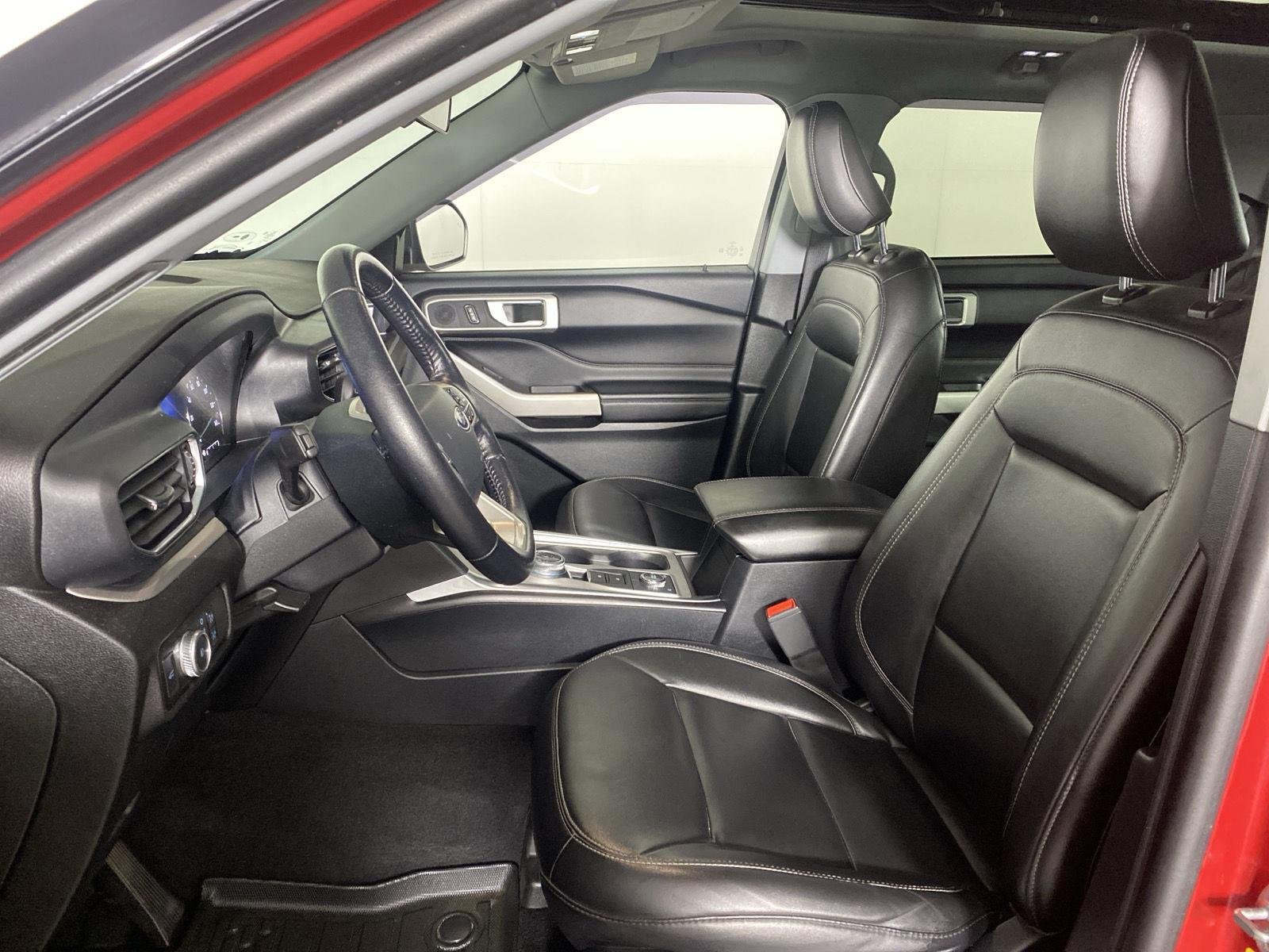 Used 2022 Rapid Red Metallic Tinted Clearcoat Ford XLT image 13