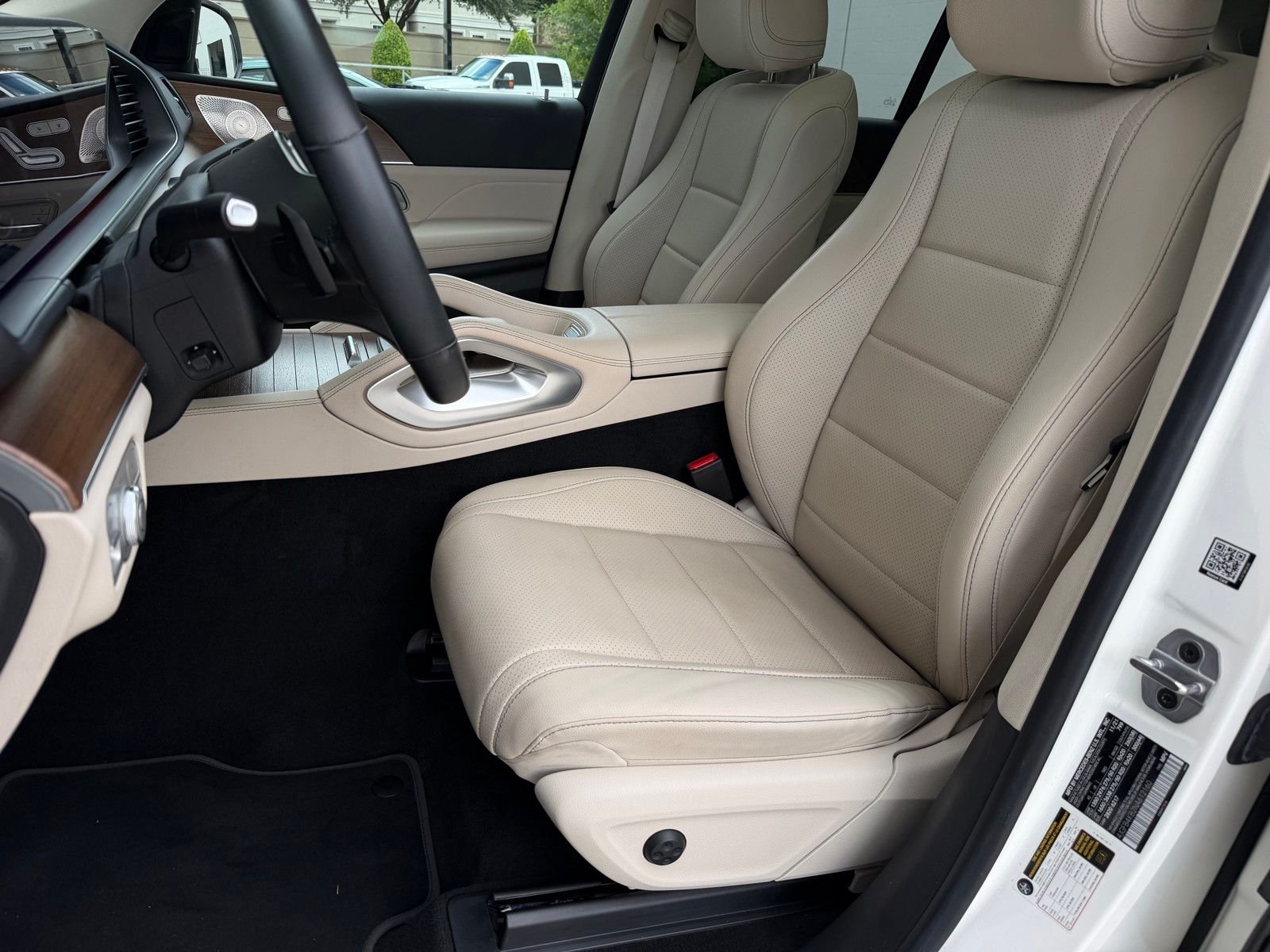 Certified Used 2022 White Mercedes-Benz GLE 350 image 9
