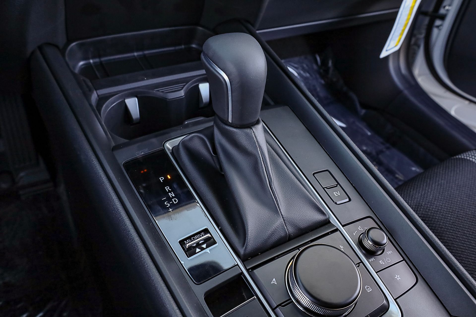 New 2026 Wind Chill Pearl Mazda Preferred AWD image 18